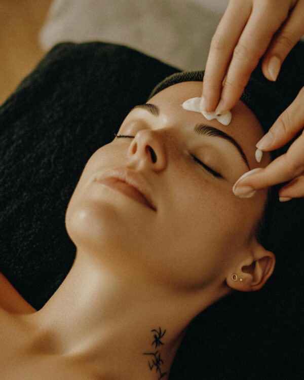 AUXILIAR SUPERIOR EN ESTÉTICA INTEGRAL