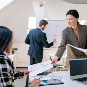 AUXILIAR SUPERIOR EN TALENTO HUMANO