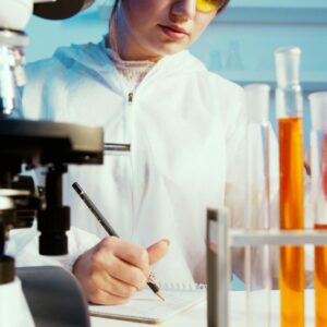 AUXILIAR SUPERIOR EN LABORATORIO CLÍNICO