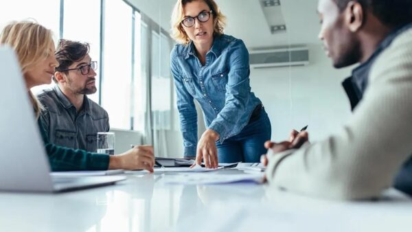 AUXILIAR SUPERIOR EN MARKETING DIGITAL Y COMERCIO ELECTRÓNICO