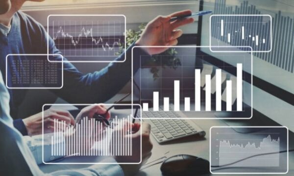 DIPLOMADO EN ESTRATEGIA DE MARKETING Y ANALÍTICA DIGITAL